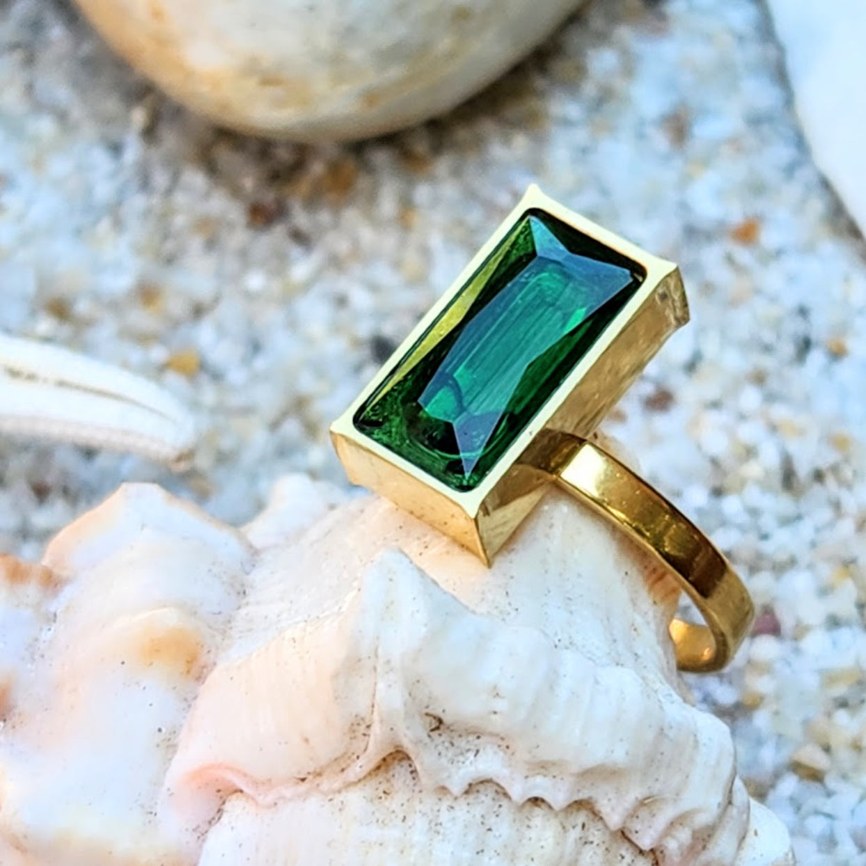 EMERALD WISH  - ADJUSTABLE CUBIC ZIRCONIA WATERPROOF 18K GOLD RING