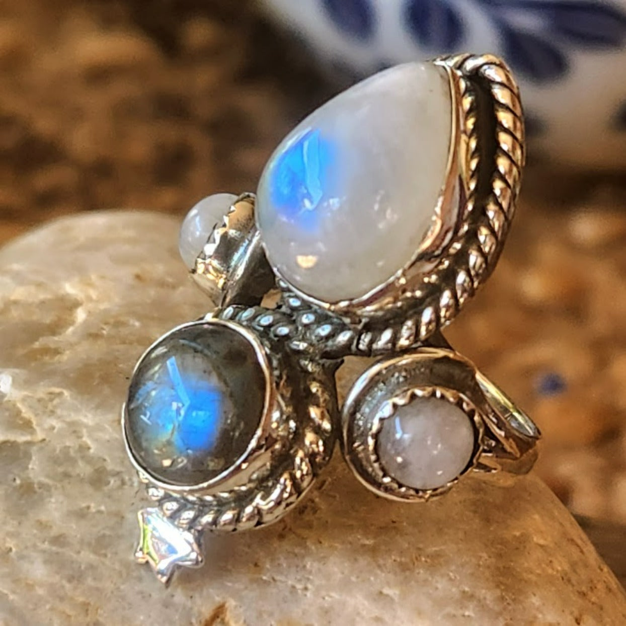 Moonstone ring au shop