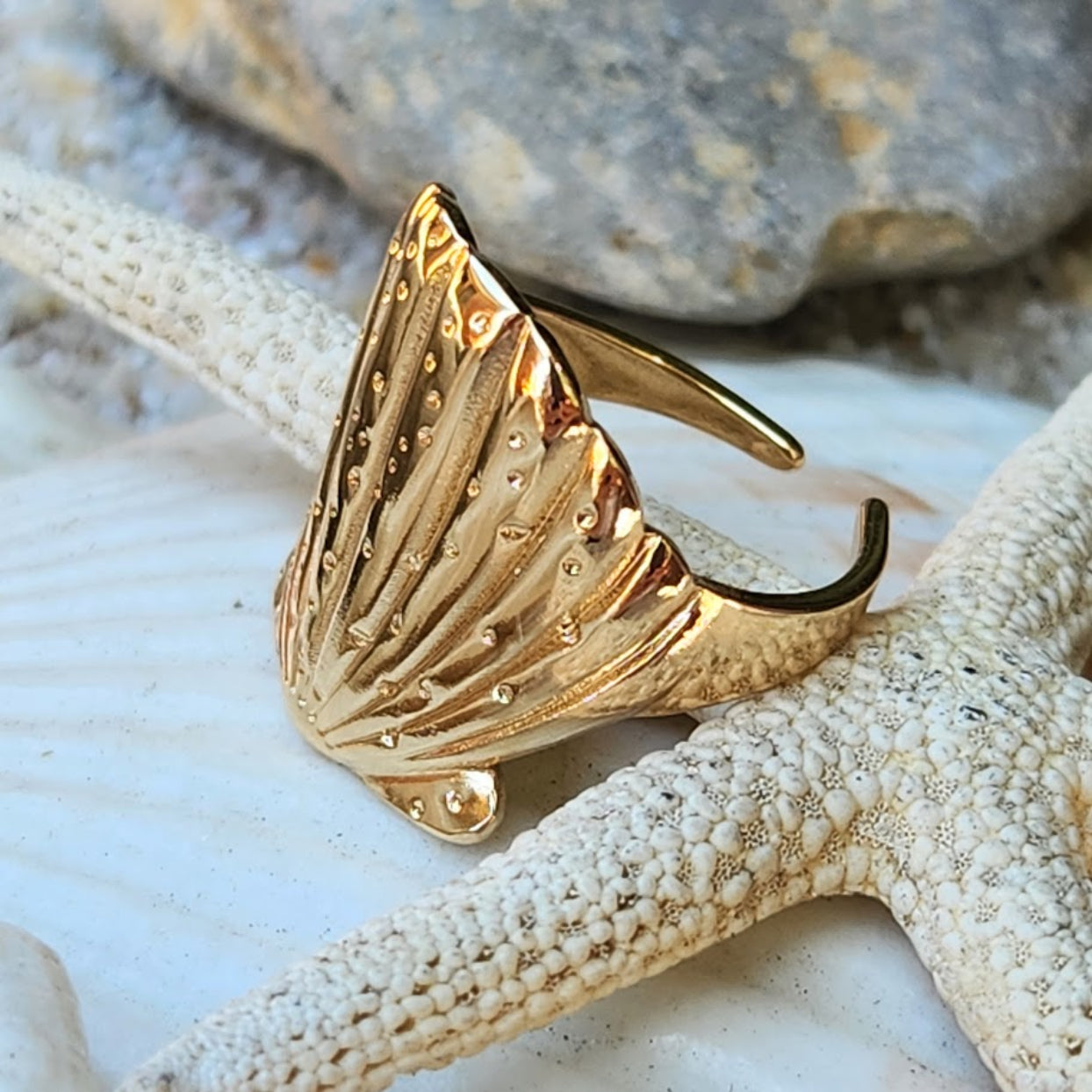 SEA SHELL  - ADJUSTABLE WATERPROOF 18K GOLD RING