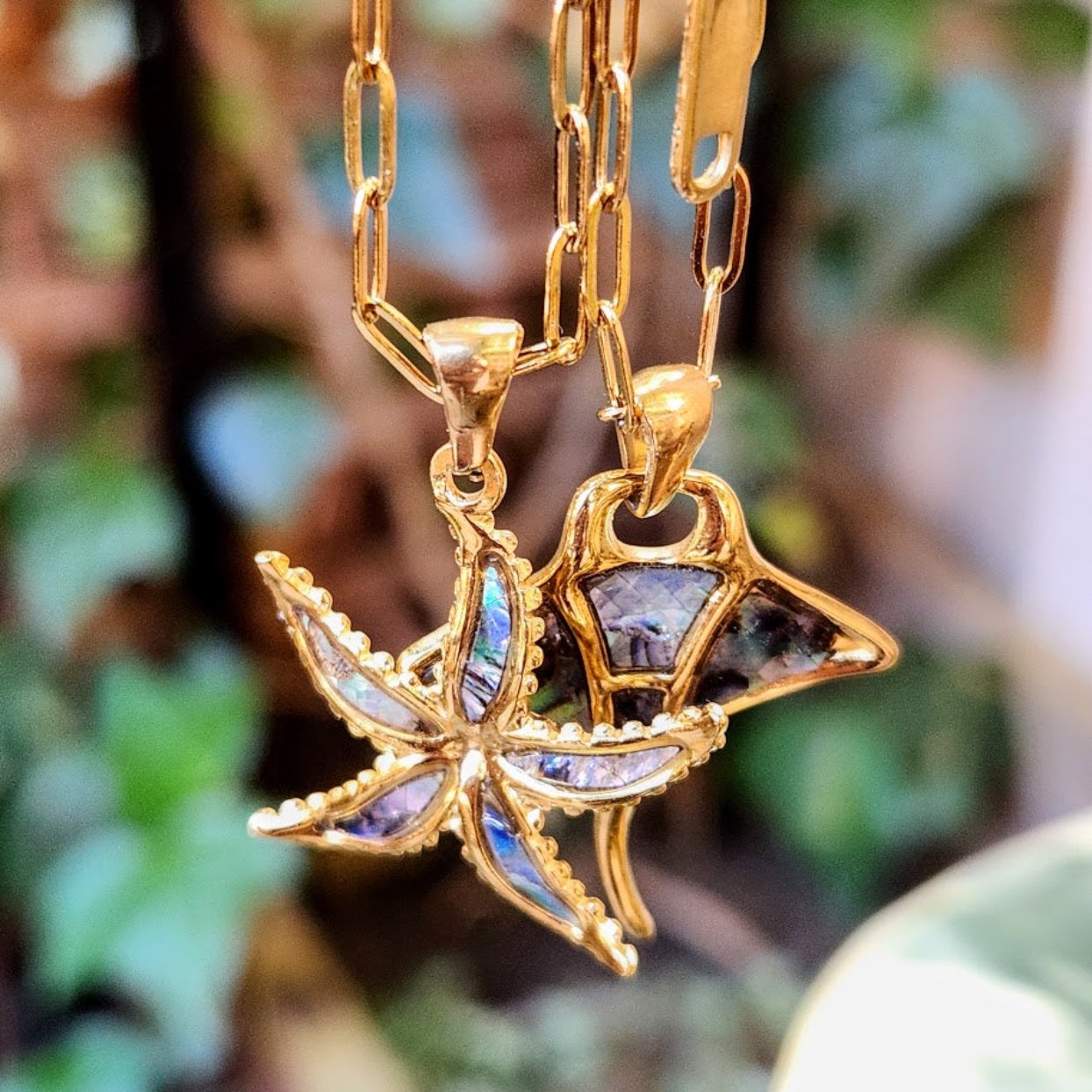 MANTRA RAY OR STAR FISH - 18K GOLD WATERPROOF  PAUA SHELL