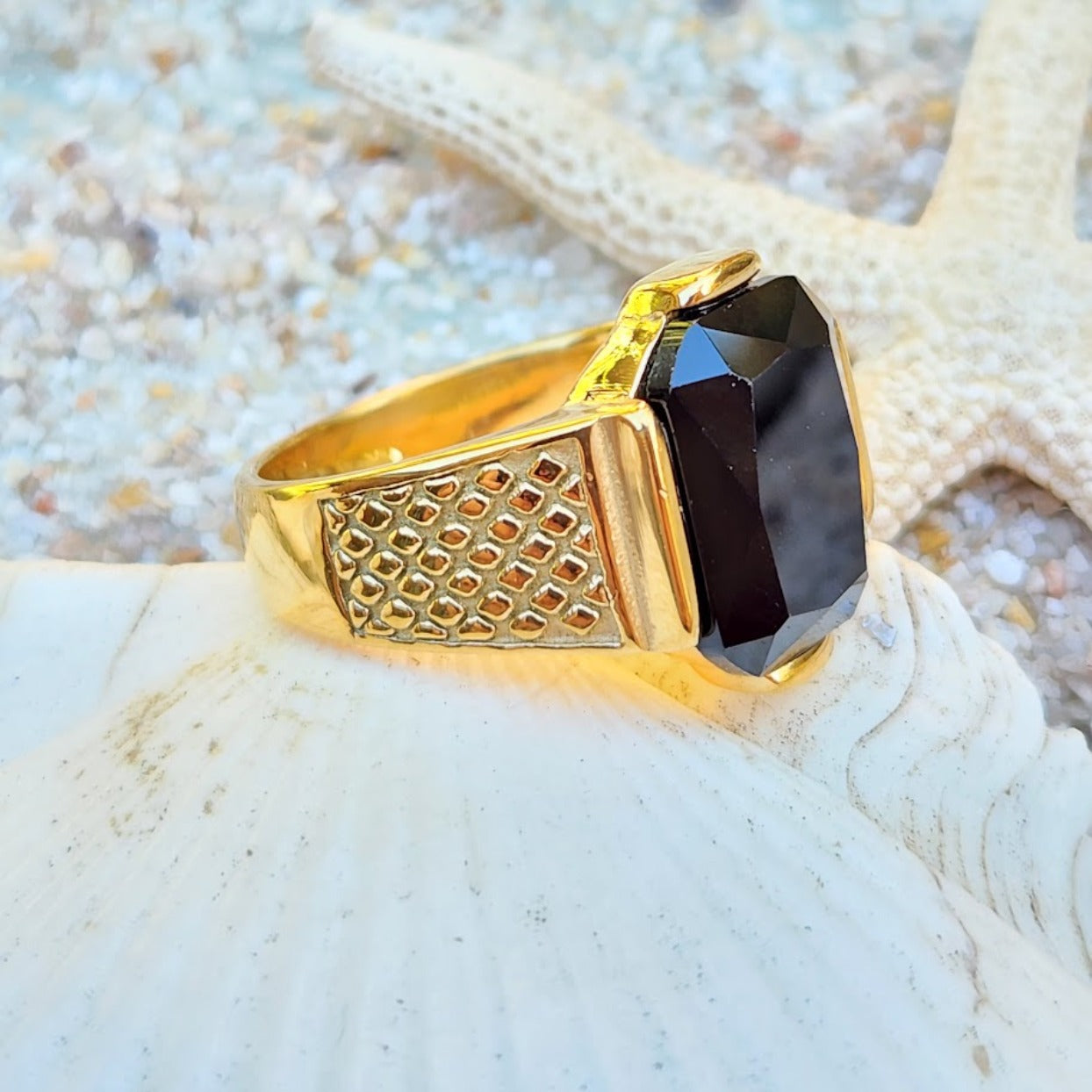 Men order black and 18 k yellow gold ring