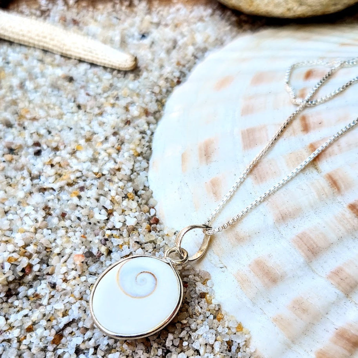 ENHANCE SHIVA SHELL - 925 NECKLACE