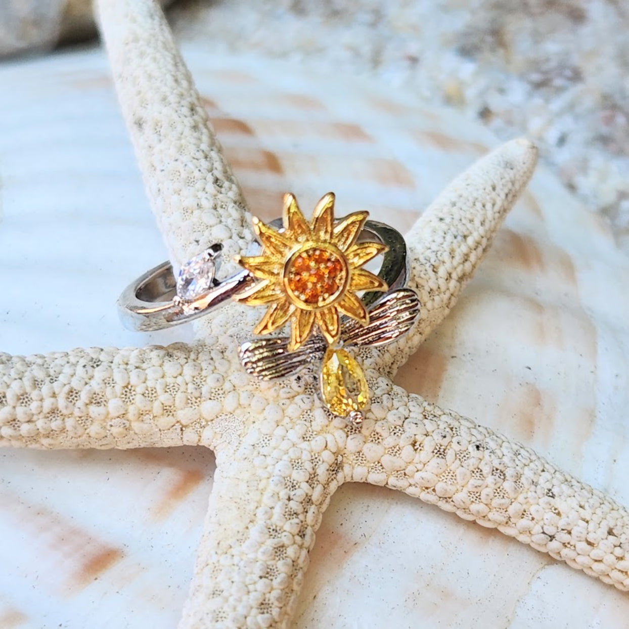 SUNSHINE  - DAISY & BEE CZ ADJUSTABLE FIDGET WATERPROOF 18K GOLD RING