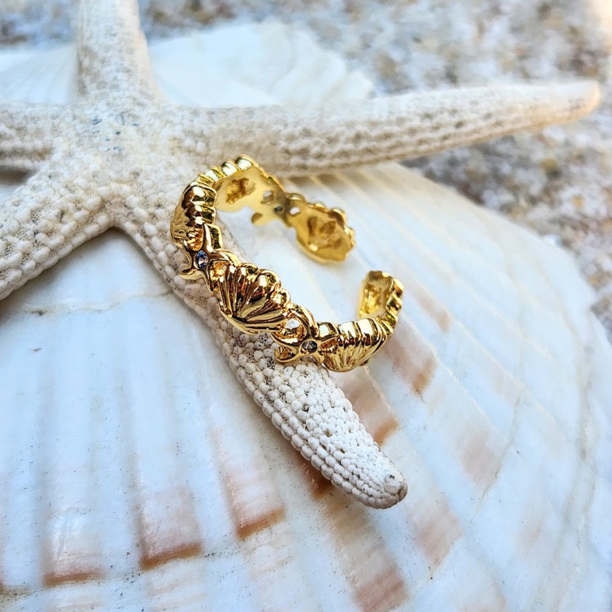 STARS & SHELLS  - ADJUSTABLE WATERPROOF STARFISH & SHELL 18K GOLD RING