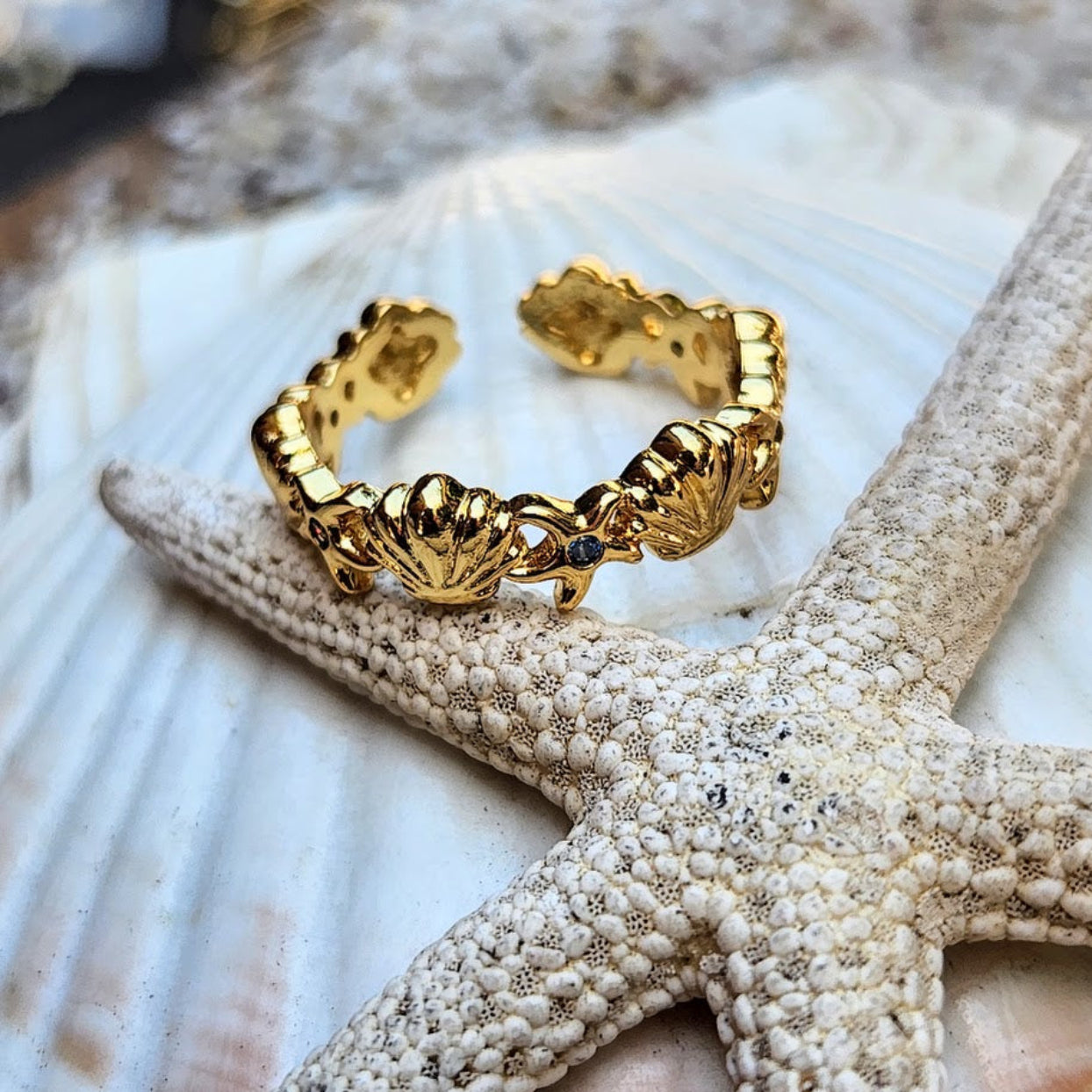 STARS & SHELLS  - ADJUSTABLE WATERPROOF STARFISH & SHELL 18K GOLD RING