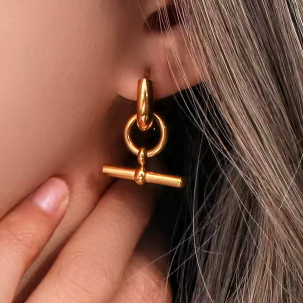 T-BAR - 18K GOLD  WATERPROOF EARRINGS